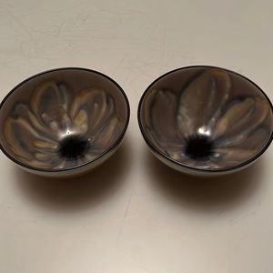 Set of two small dipping bowls